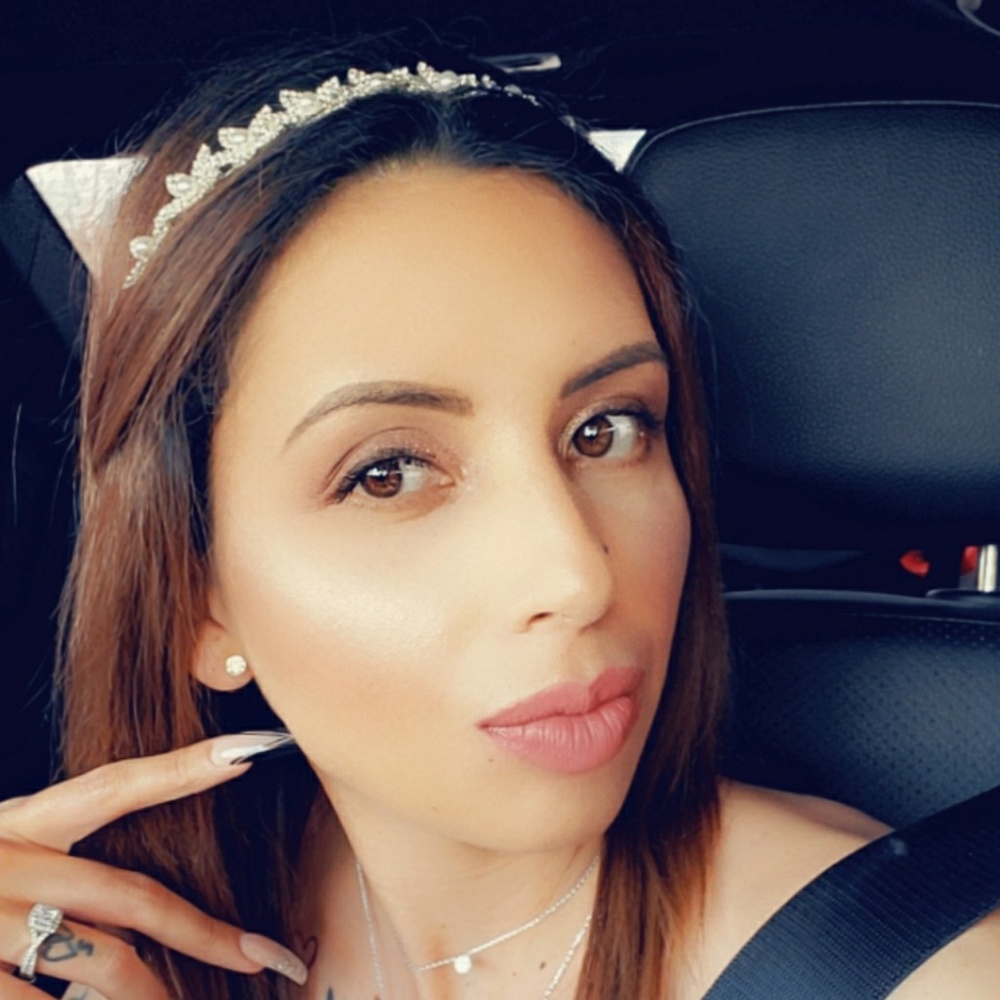 Meet your Posher, Reina